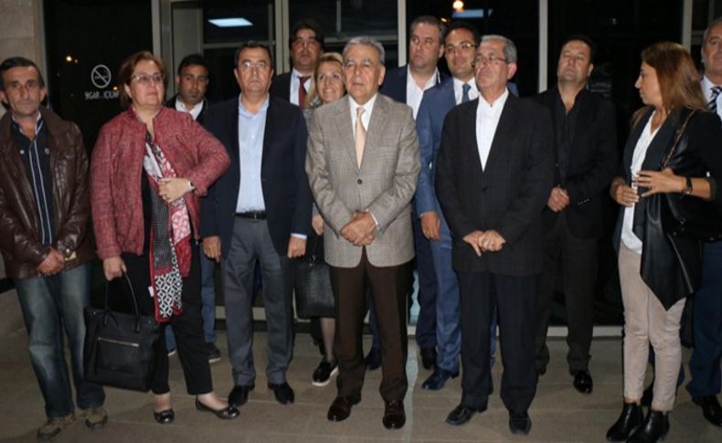 İzmirli başkanlardan Tezcan'a ziyaret