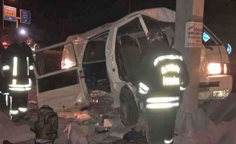 Kaçakları taşıyan minibüs devrildi: 1 ölü, 19 yaralı