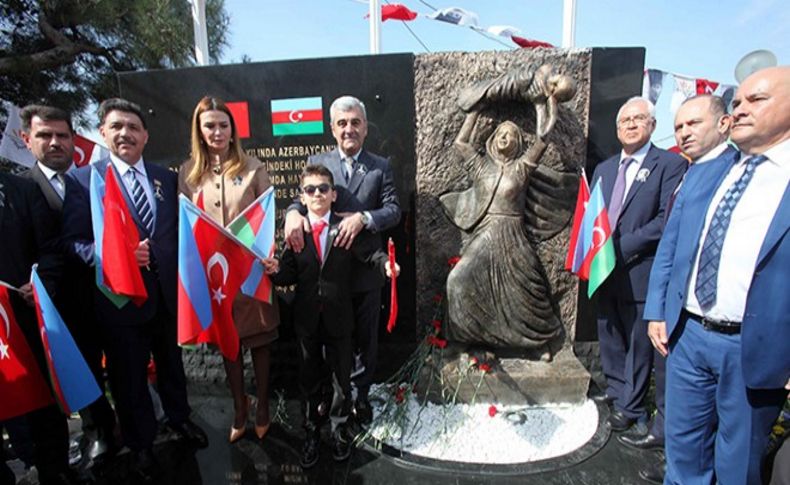 Karabağlar'da Hocalı Anıtı törenle açıldı