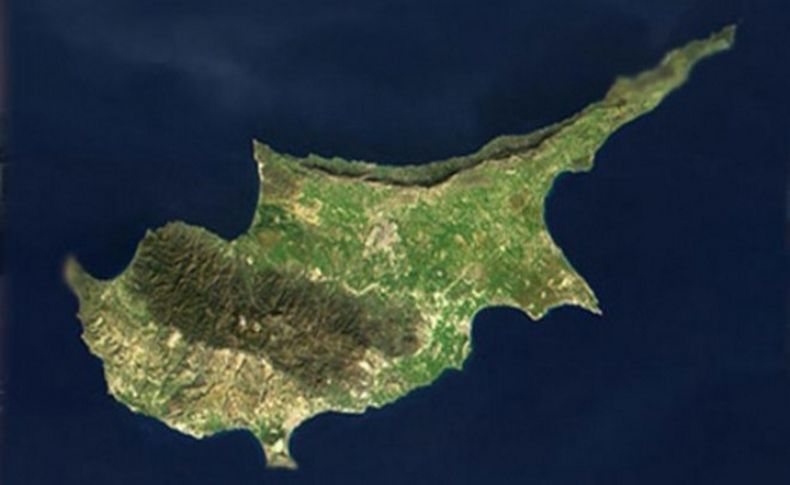 Cenevre'deki tarihi Kıbrıs zirvesi başladı
