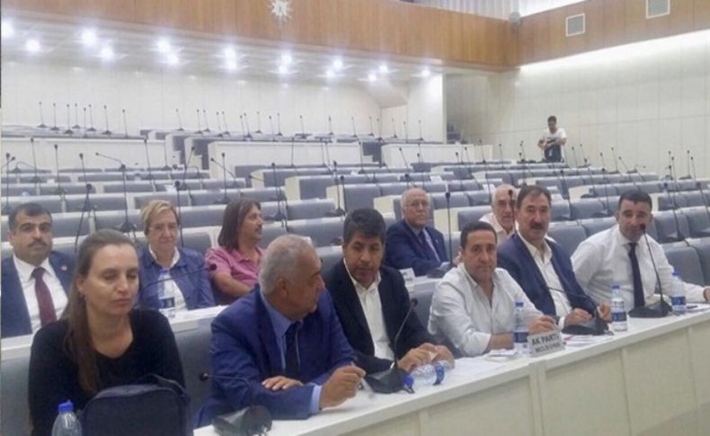 Konak'ta satış krizi: CHP katılmadı meclis yapılmadı