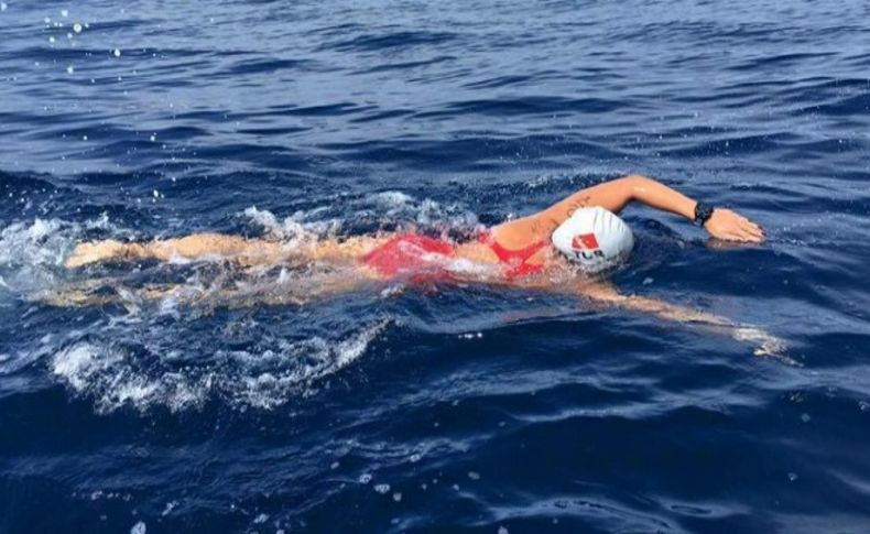 Manş'ı geçen en genç Türk kadın yüzücü olmak istiyor