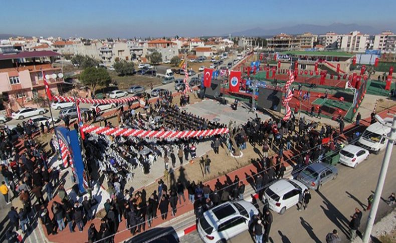 Menderes’te Fırat Yılmaz Çakıroğlu Spor Kompleksi açıldı