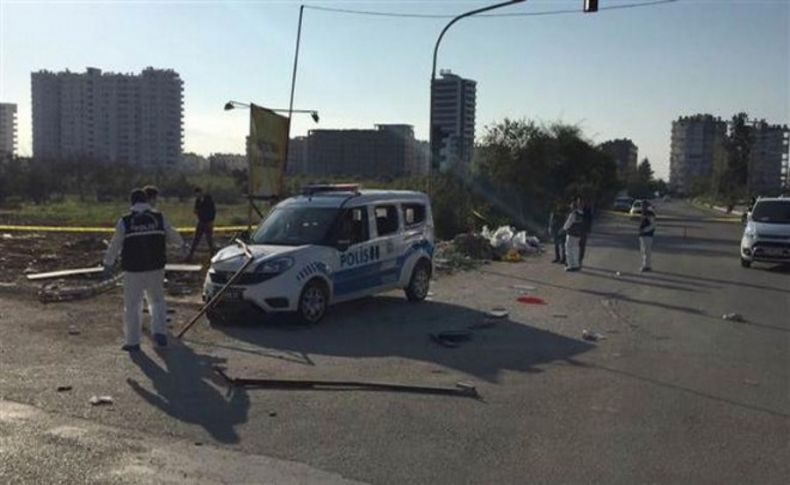 Mersin'de bombalı saldırı: Yaralı polisler var