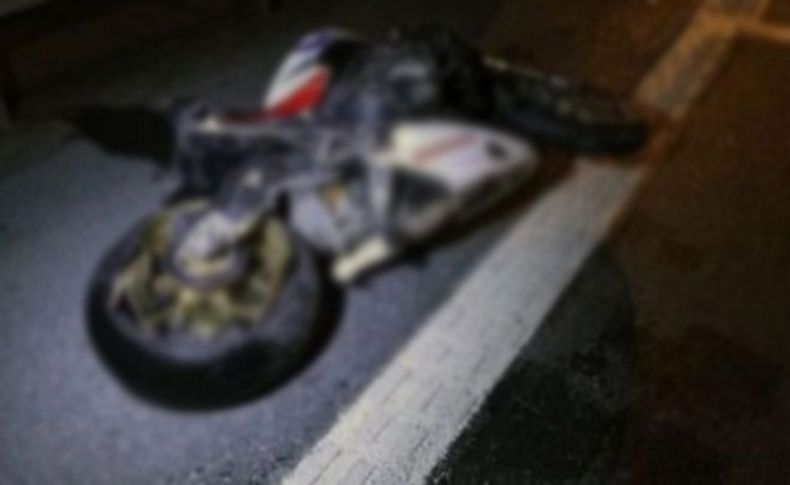 Motosiklet bariyerlere çarptı: 2 ölü