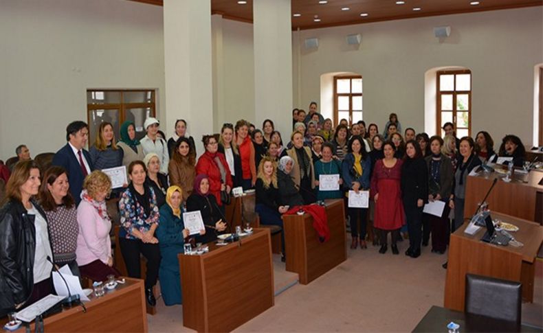 Urla'nın girişimci kadınları sertifikalarını aldılar