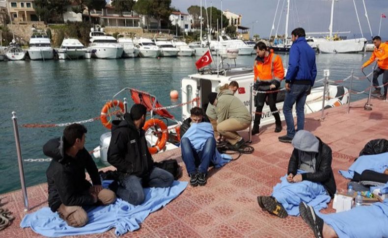 Sahil güvenlik zor durumdaki 7 mülteciyi kurtardı