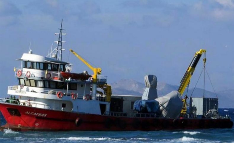 Türk balıkçı teknesini kurtarma çalışmasında gerginlik