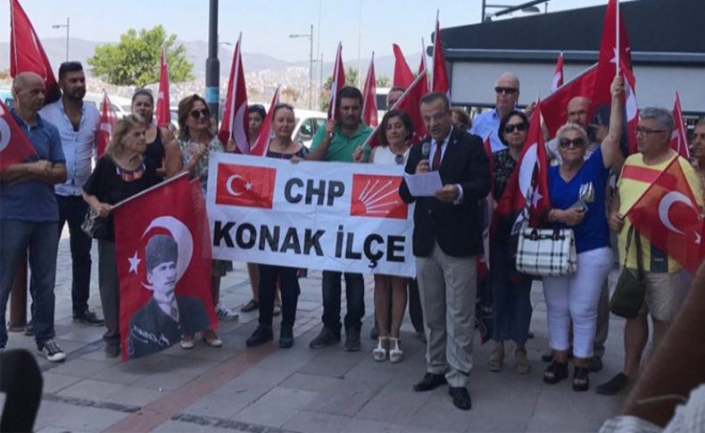 İzmir'de CHP'lilerden Ege Adaları tepkisi