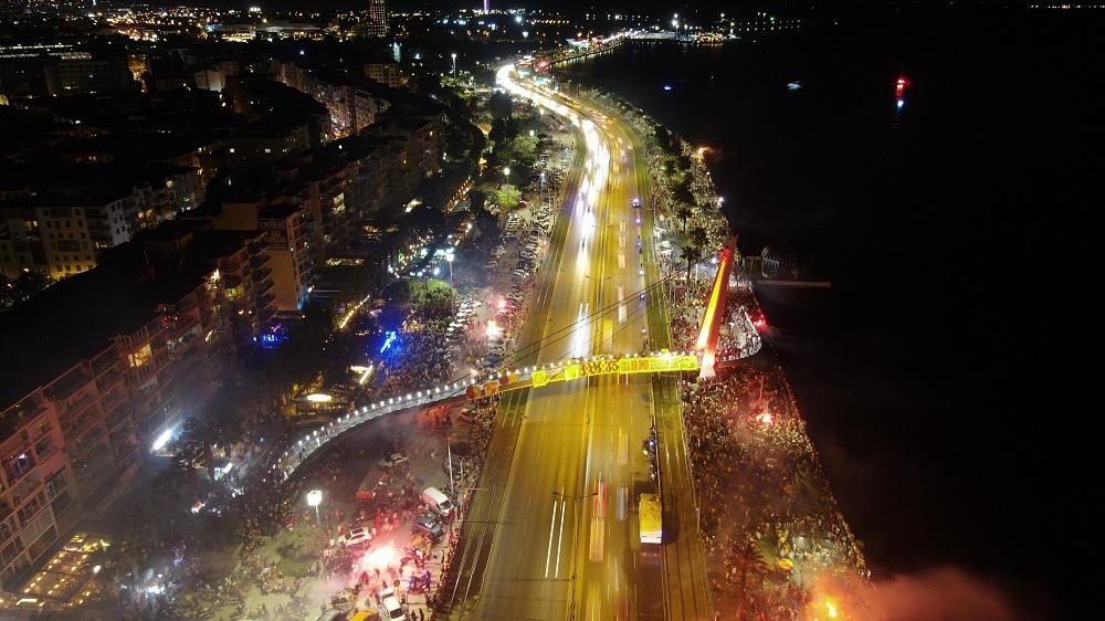 Göztepe 98. yaşını büyük bir coşkuyla kutladı