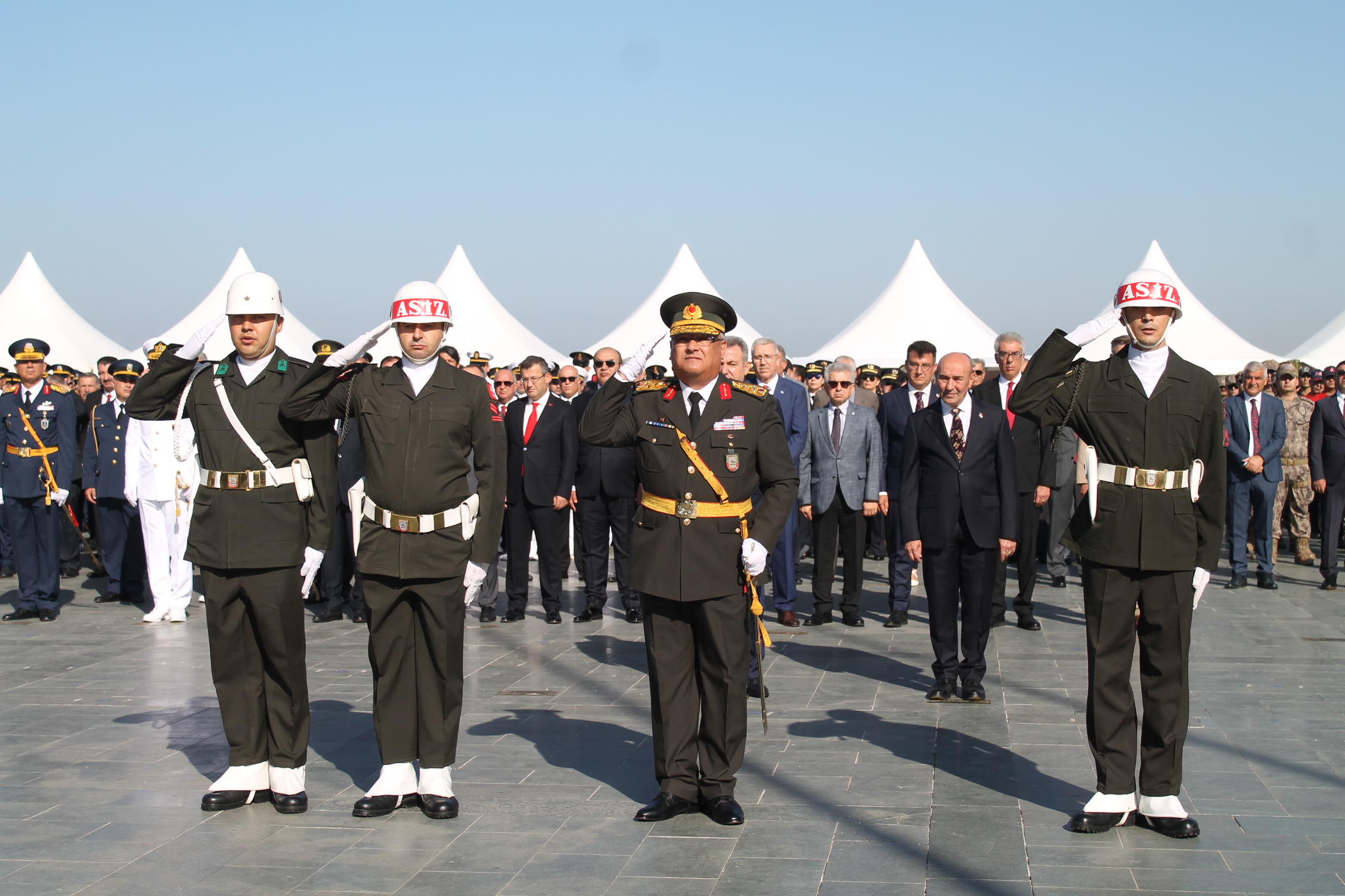 İzmir'de 30 Ağustos Zafer Bayramı coşkusu