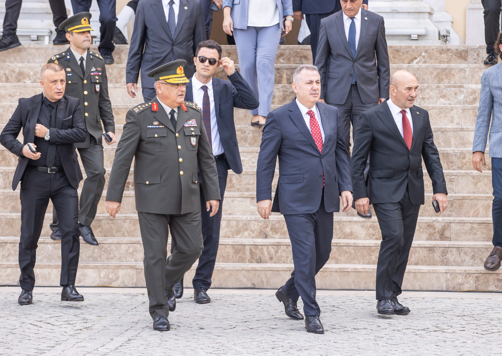 Süvari birlikleri, kentin kurtuluşunu simgeleyen tarihi sahneyi canlandırdı