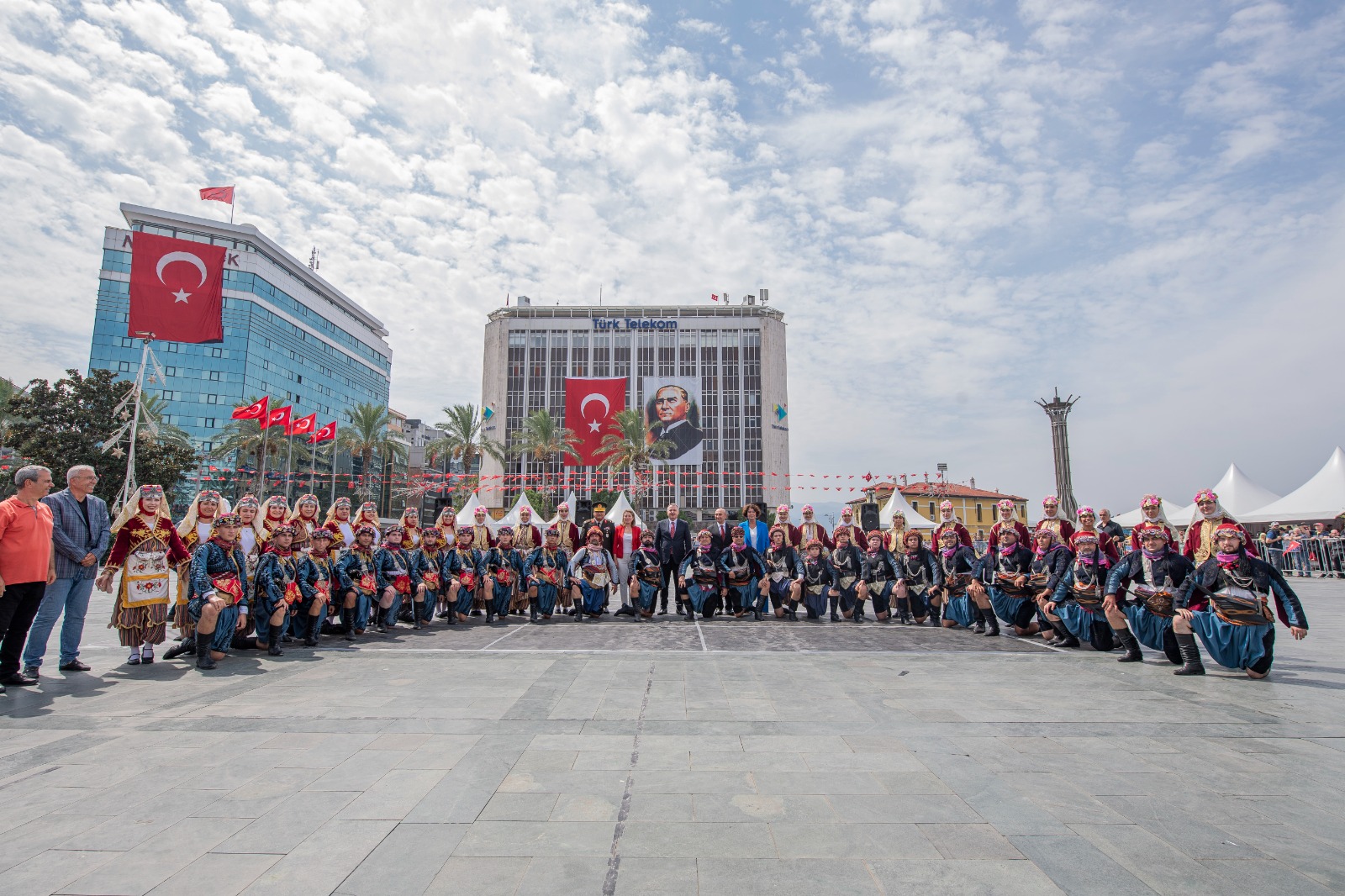 101. kutlamaları Cumhuriyet Meydanı’ndaki törenle devam etti