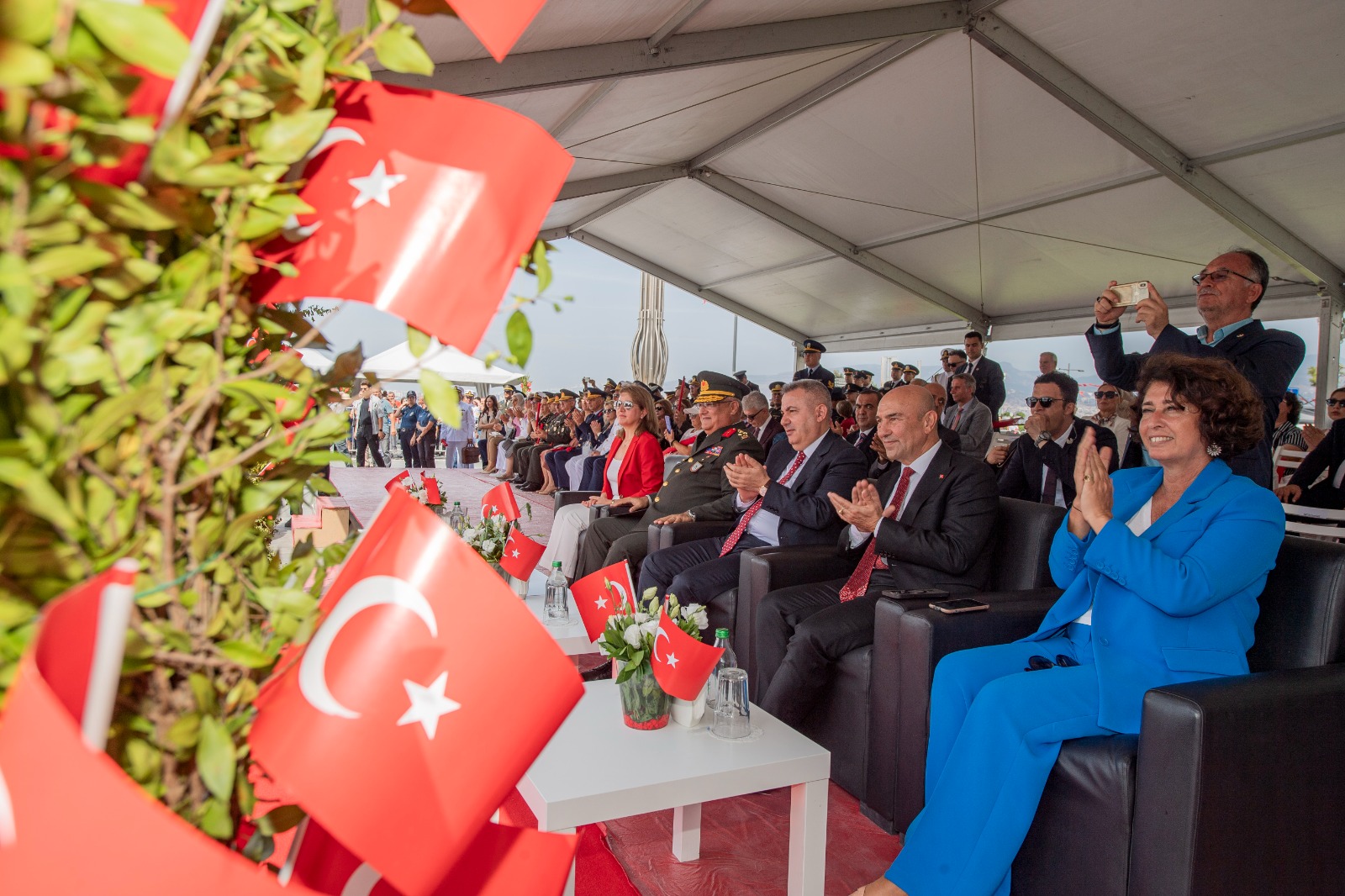 101. kutlamaları Cumhuriyet Meydanı’ndaki törenle devam etti