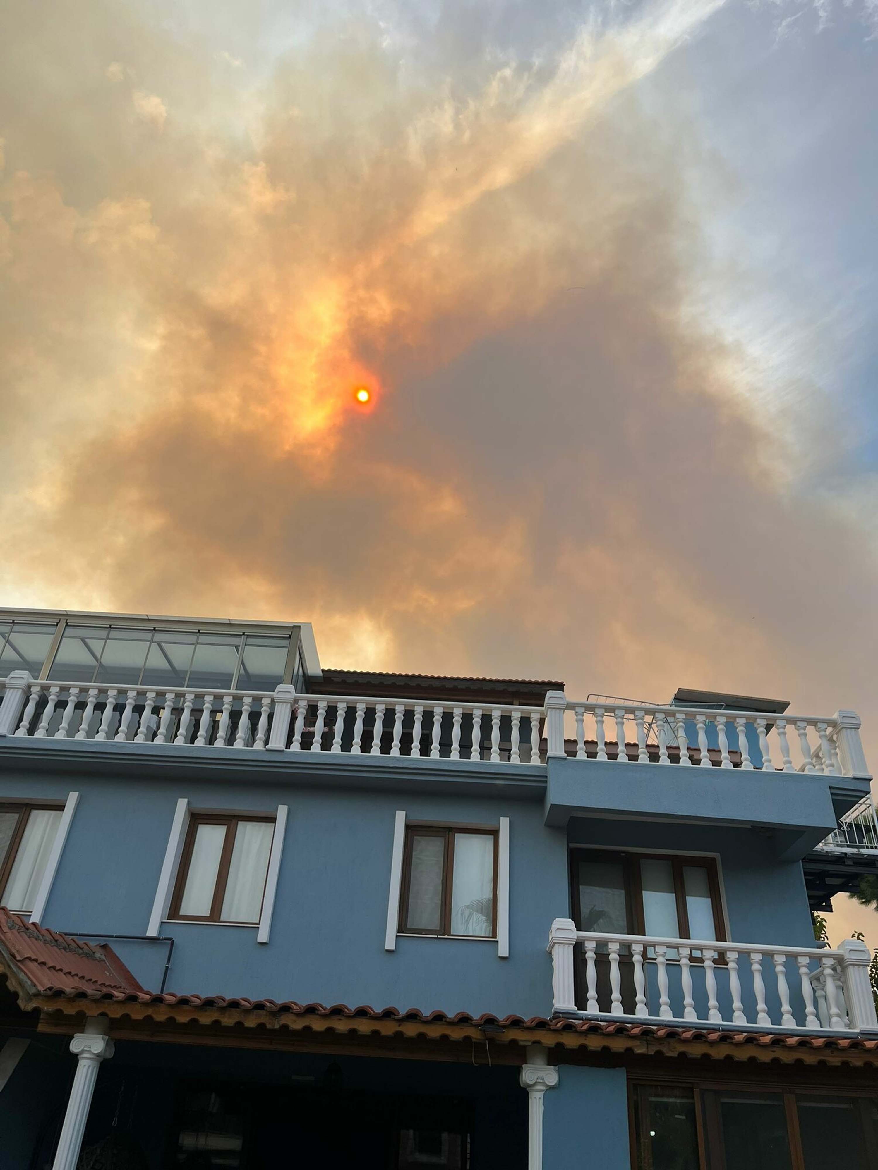 Foça'da orman yangını