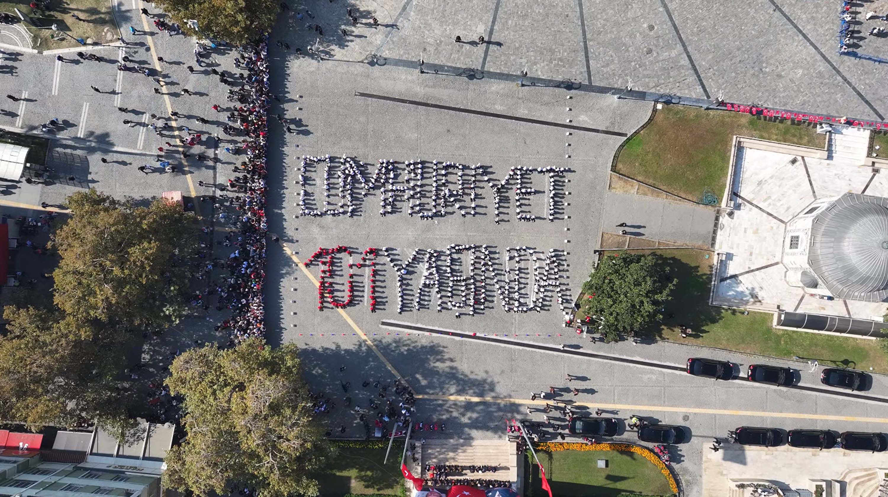 İzmir'de Cumhuriyet'in 101’inci yılı kutlamaları başladı