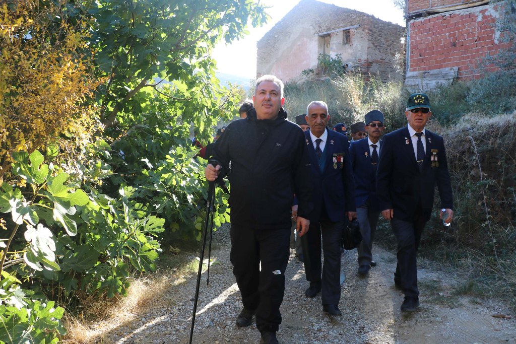 İzmir Valisi Süleyman Elban, Efeler Yolu Projesi'nin 9'uncu etabında yürüdü