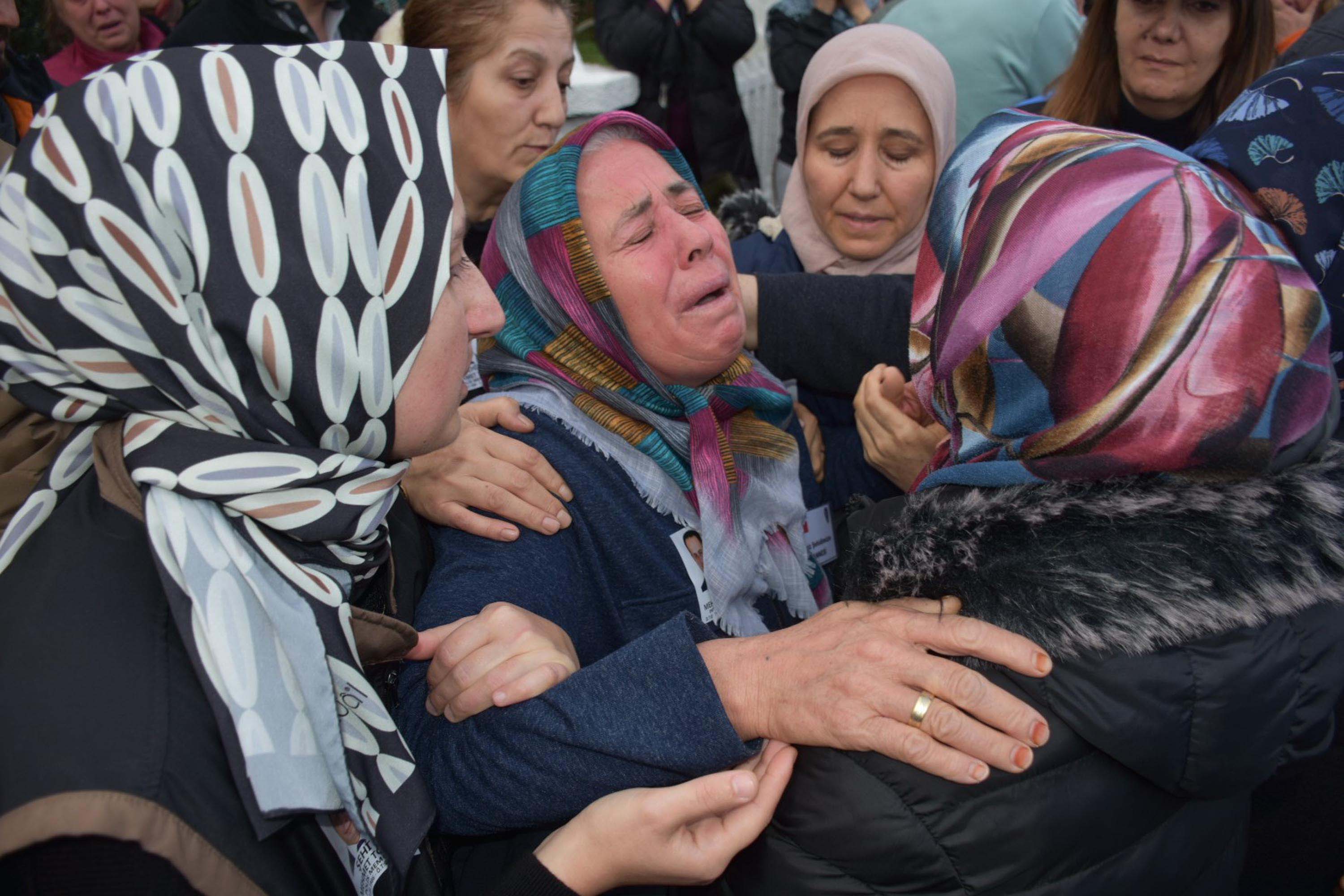 Şehit polis memuru Mehmet Tozun son yolculuğuna uğurlandı