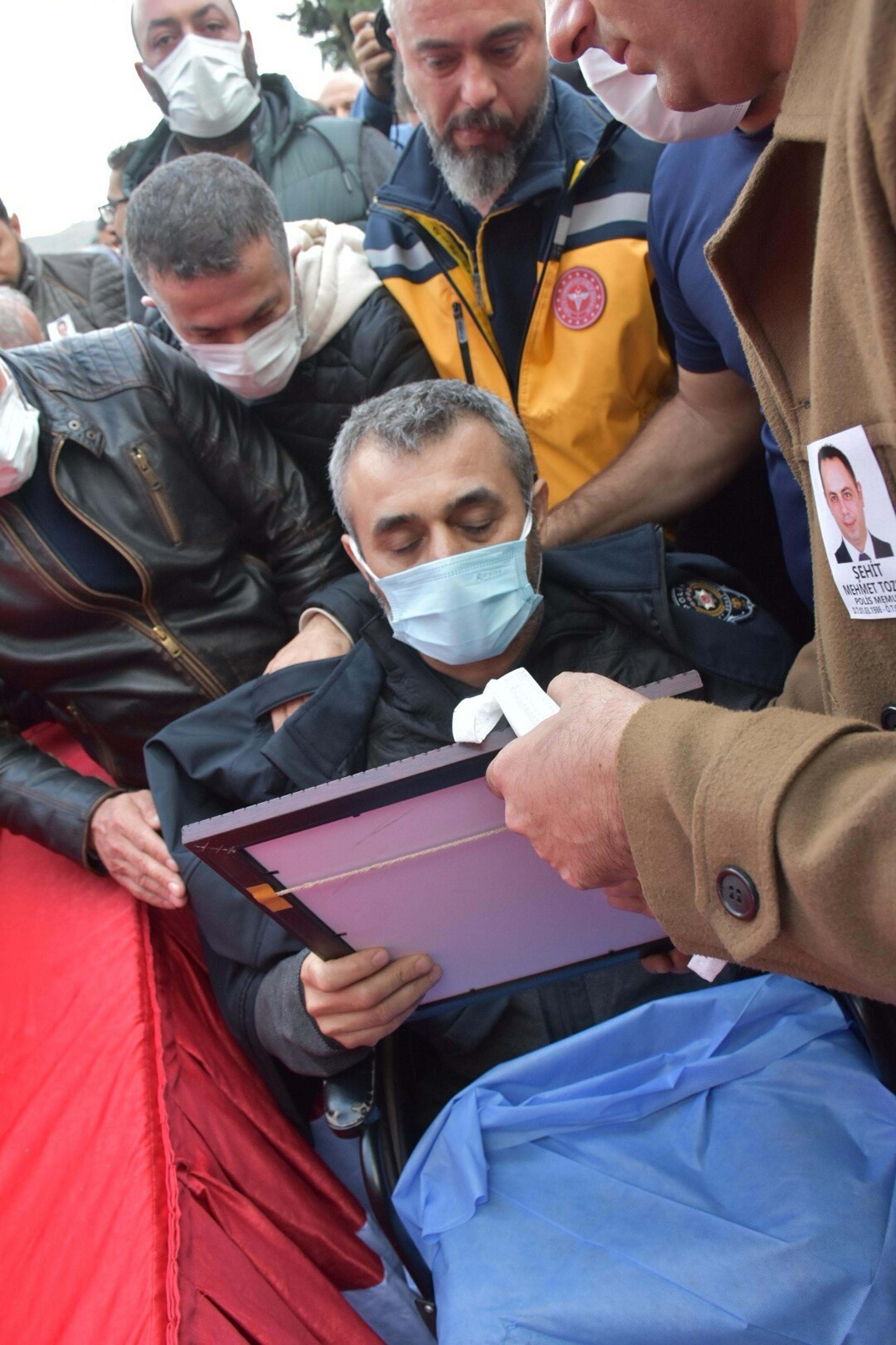 Şehit polis memuru Mehmet Tozun son yolculuğuna uğurlandı