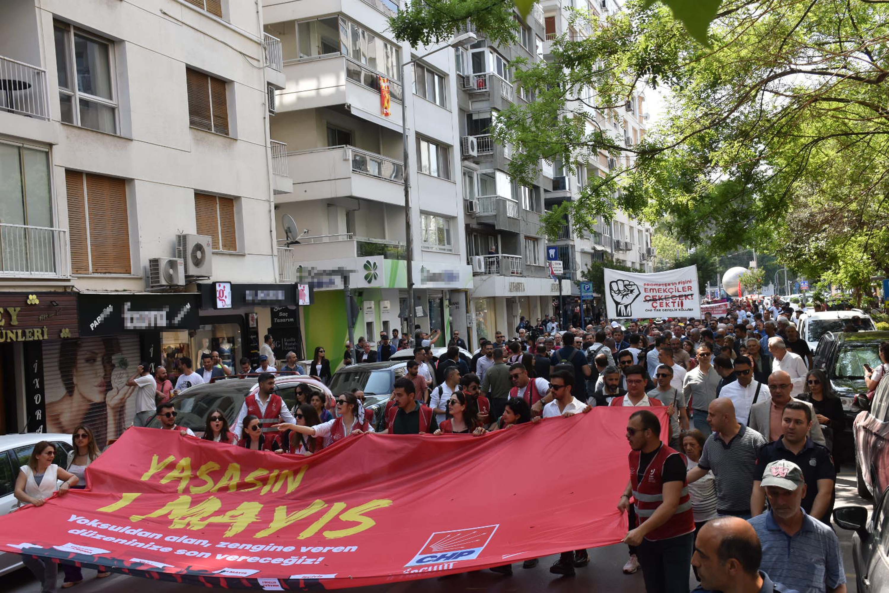 İzmir’de 1 Mayıs, Gündoğdu Meydanı'nda kutlandı
