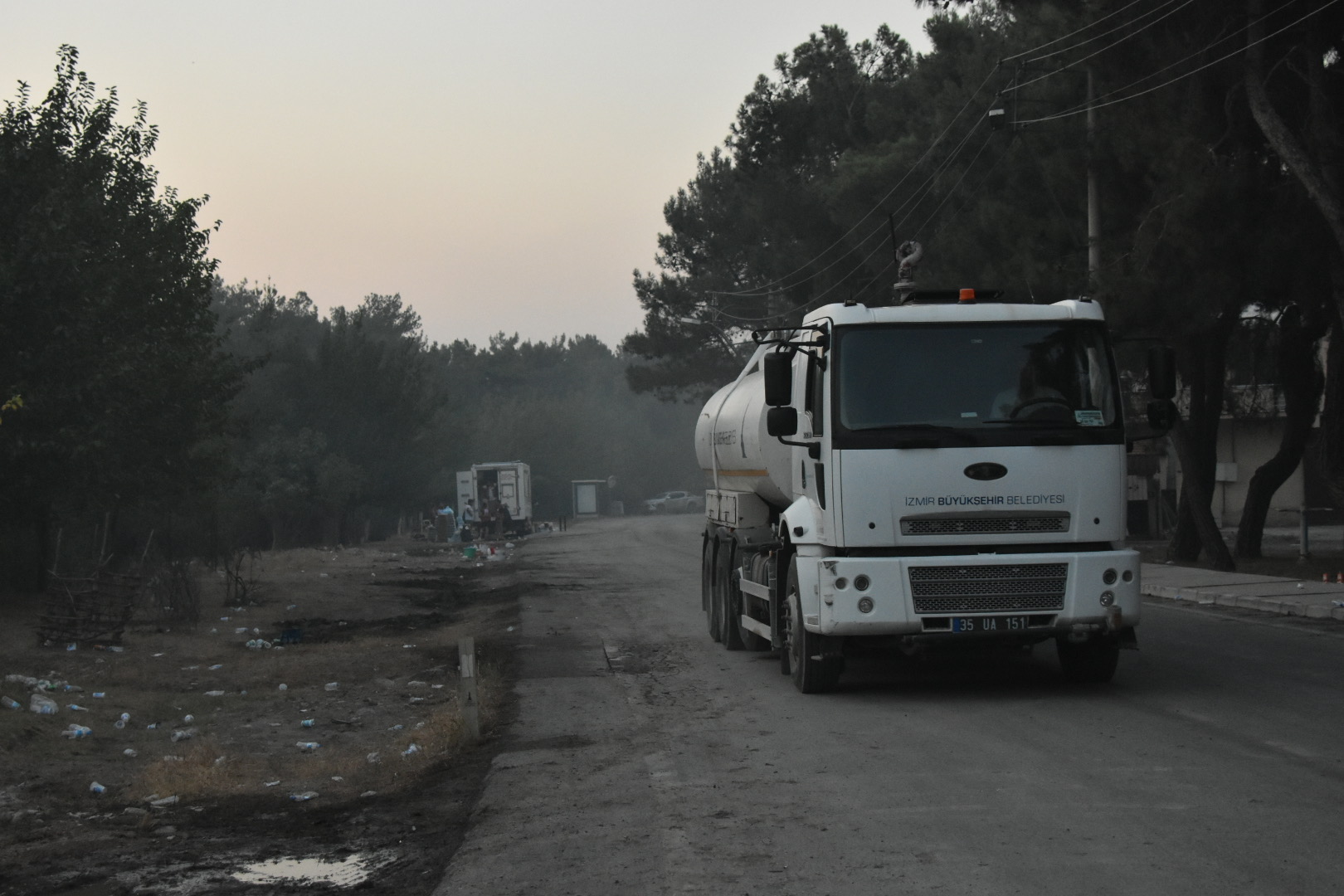 Buca'da başlayıp Gaziemir'e de sıçrayan orman yangını 2'nci gününde