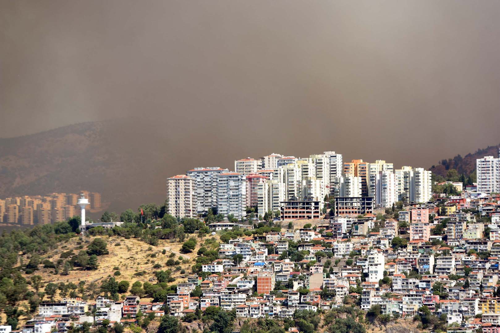 İzmir'de yangın kabusu