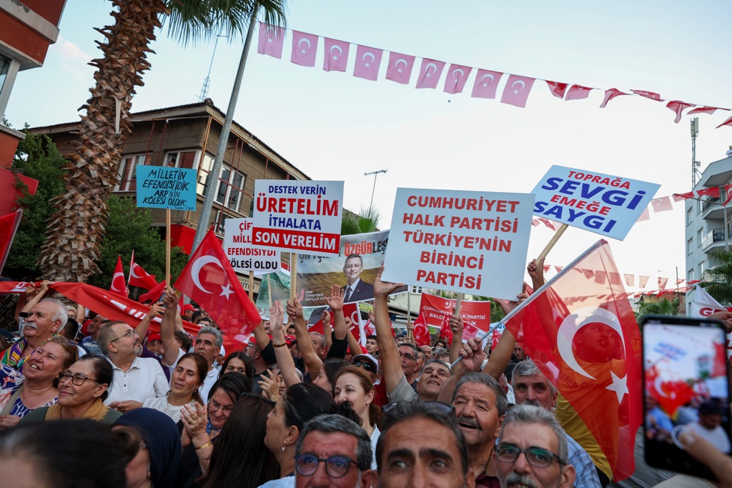 Özgür Özel, Büyük Çiftçi Mitinginde vatandaşara seslendi