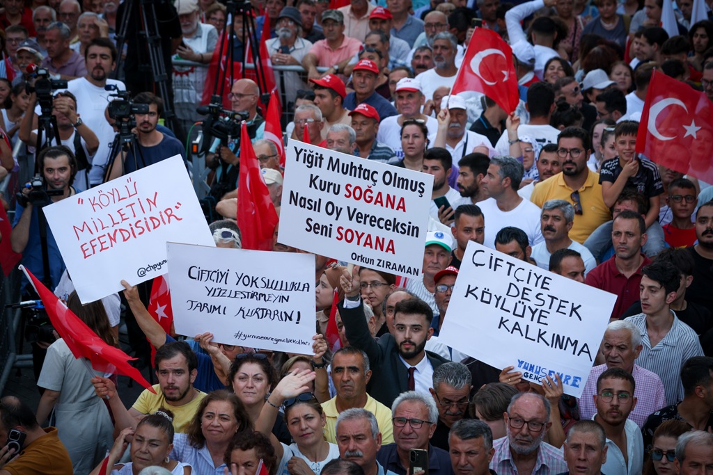 Özgür Özel, Büyük Çiftçi Mitinginde vatandaşara seslendi