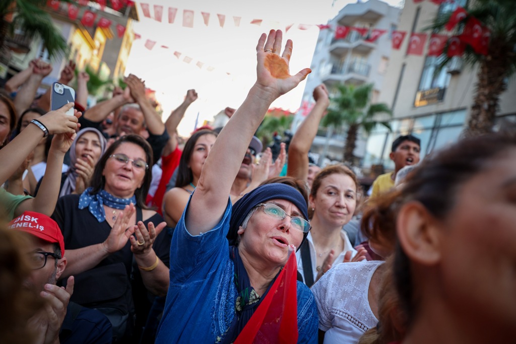 Özgür Özel, Büyük Çiftçi Mitinginde vatandaşara seslendi