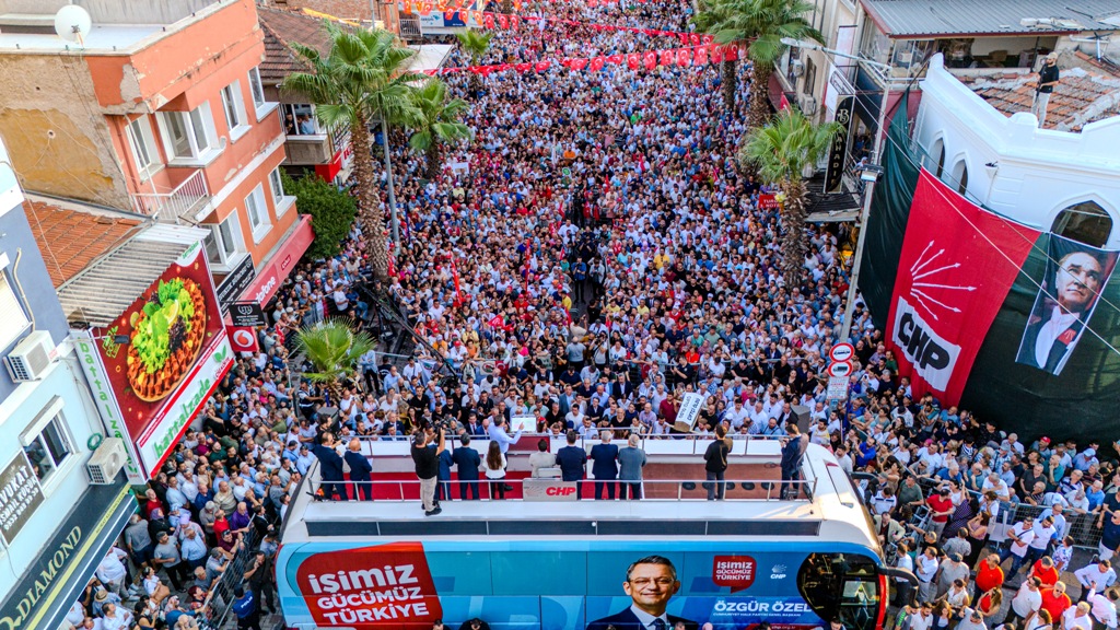 Özgür Özel, Büyük Çiftçi Mitinginde vatandaşara seslendi