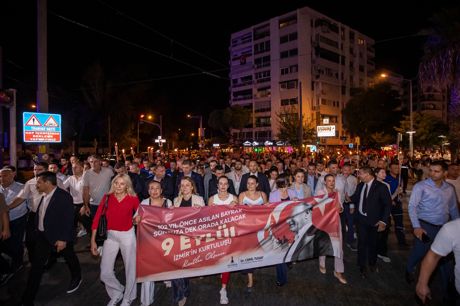 İzmir kurtuluşun 102’nci yıl dönümünde tek ses