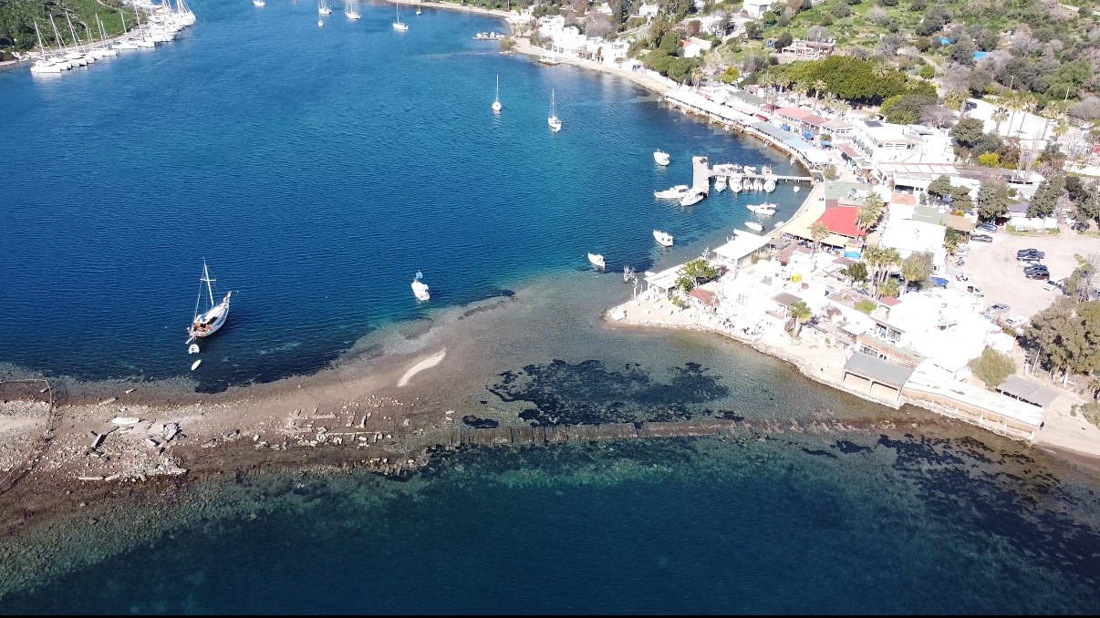 Bodrum'da deniz çekildi, tarihi 'Kral Yolu' ortaya çıktı