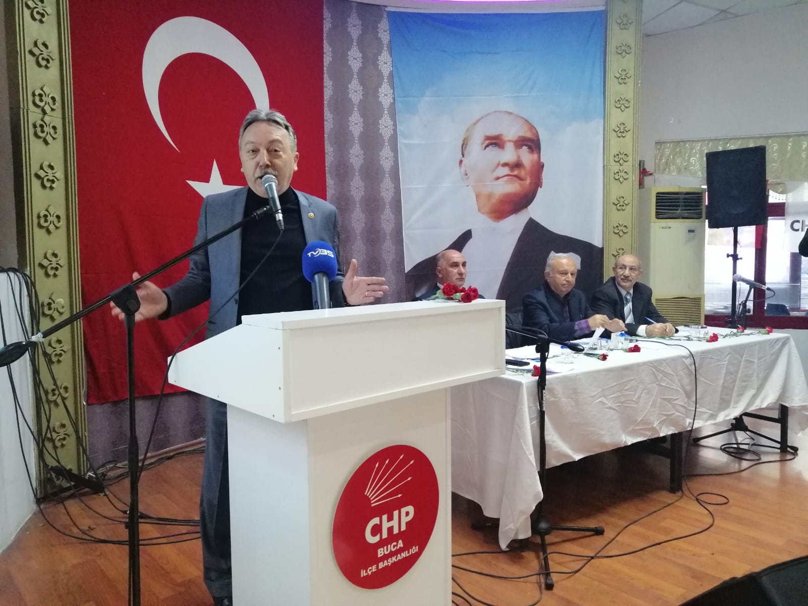 CHP Buca'da kongre heyecanı