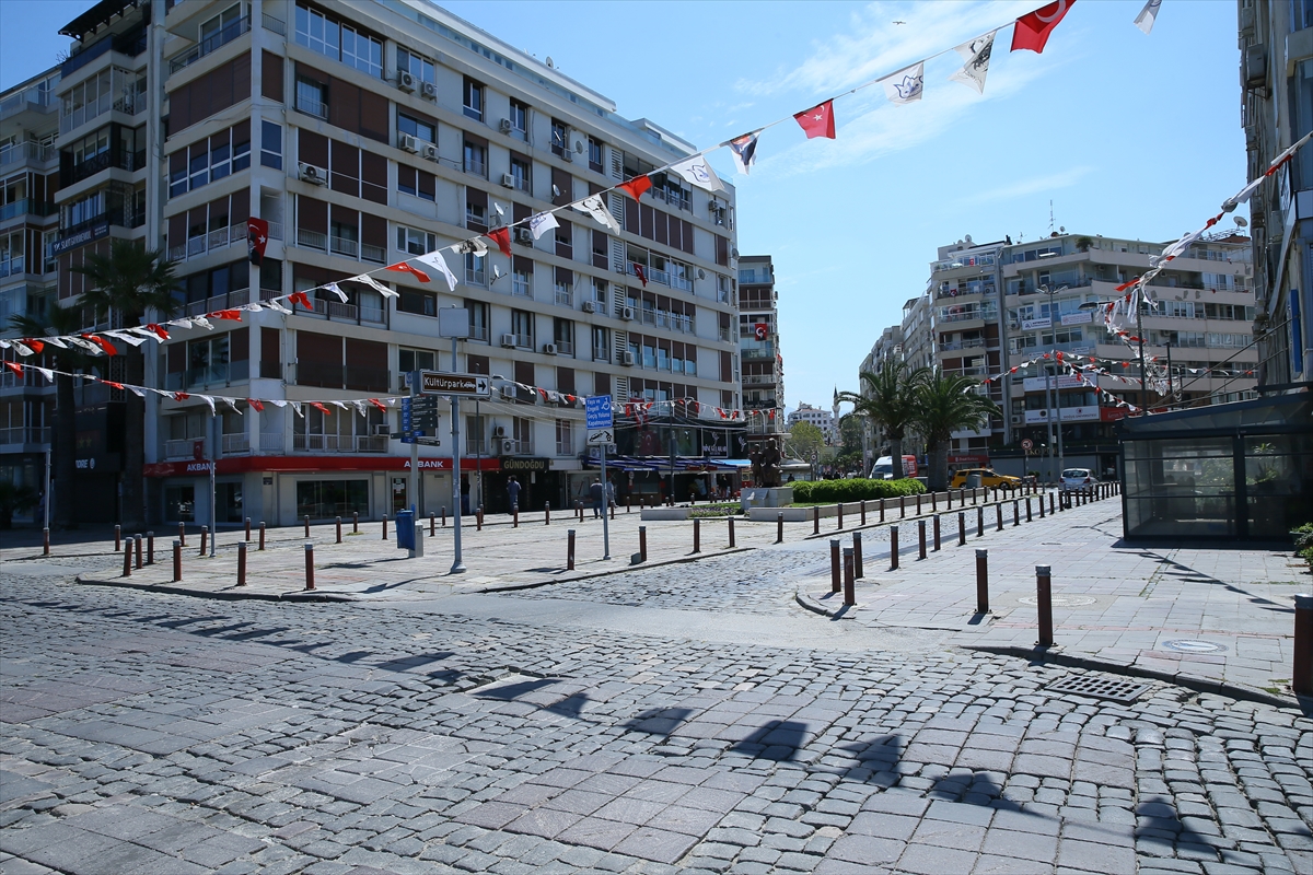 İzmir'de 'Evde kal Türkiye' çağrısına uyuluyor