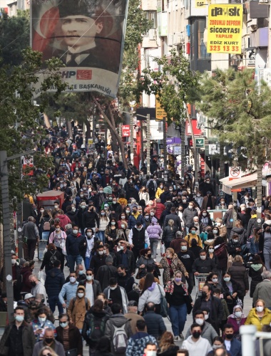 İzmir'de kısıtlamanın kalktığı ilk cumartesi