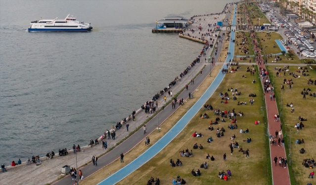 İzmir'de kısıtlamanın kalktığı ilk cumartesi