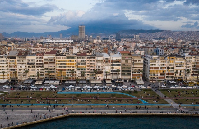 İzmir'de kısıtlamanın kalktığı ilk cumartesi