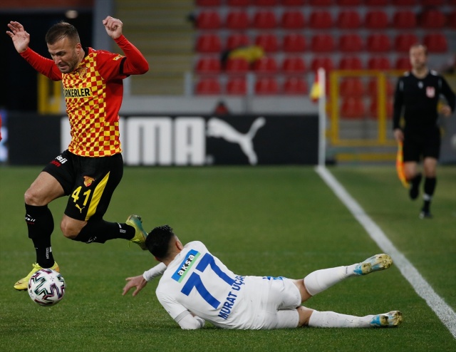 Göztepe-Erzurumspor maçından kareler