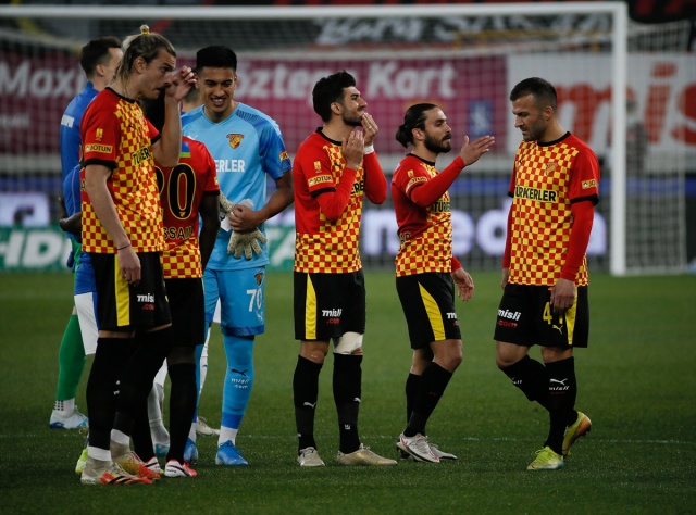 Göztepe-Erzurumspor maçından kareler