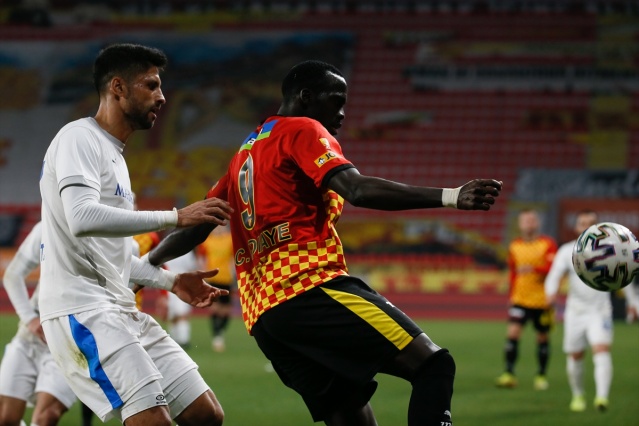 Göztepe-Erzurumspor maçından kareler