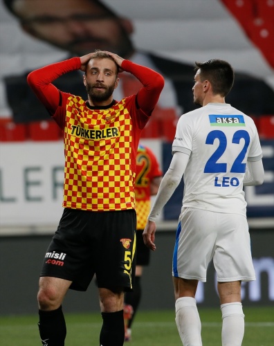 Göztepe-Erzurumspor maçından kareler