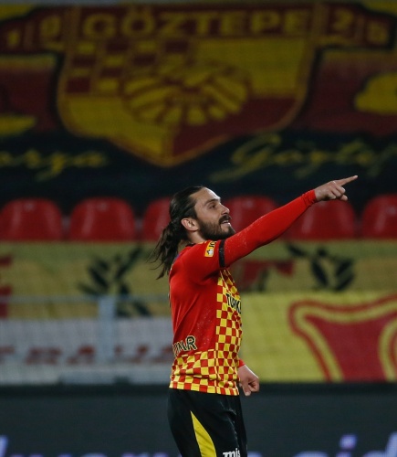 Göztepe-Erzurumspor maçından kareler