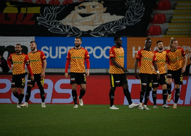 Göztepe-Erzurumspor maçından kareler