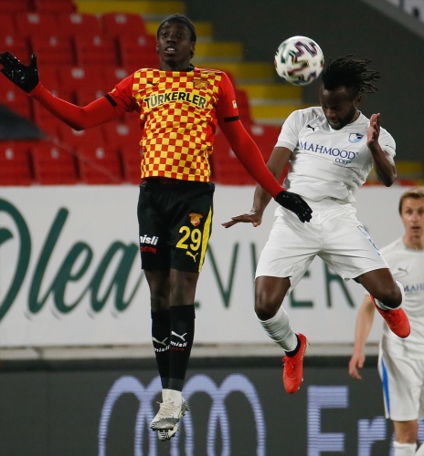 Göztepe-Erzurumspor maçından kareler