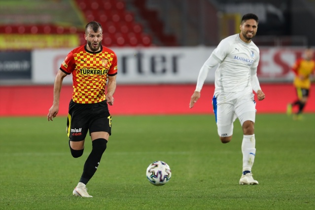 Göztepe-Erzurumspor maçından kareler