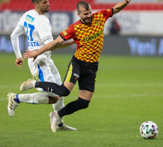 Göztepe-Erzurumspor maçından kareler