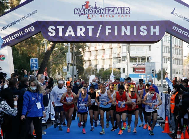 Maratonİzmir tarihe geçti