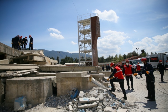 Cezaevi personelinden oluşan 