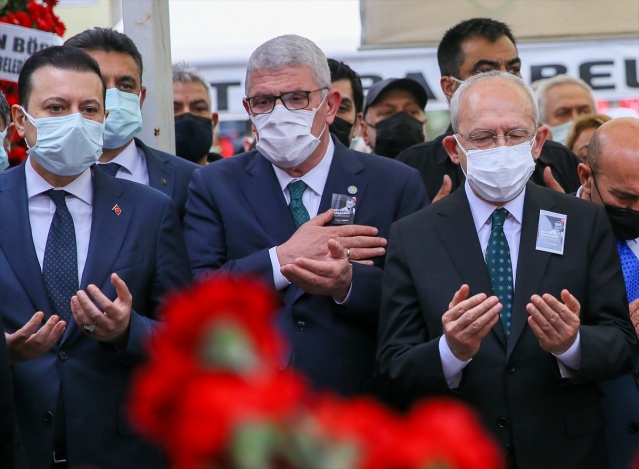 Torbalı Belediye Başkanı Uygur karanfillerle uğurlandı