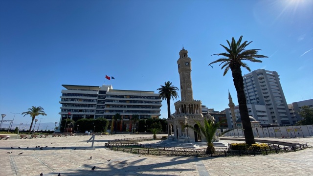 Kısıtlamada İzmir sokakları tenhalaştı